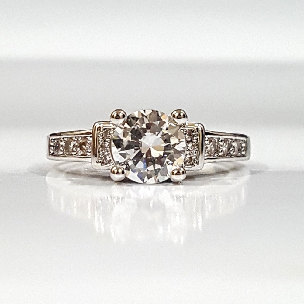 1.3 CTTW Simulated Diamond Ring